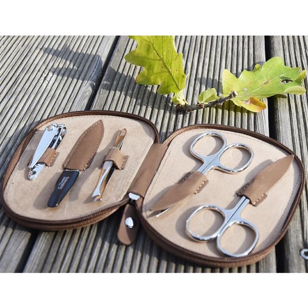Manicure set PREMIUM LINE Airbus A320 brown