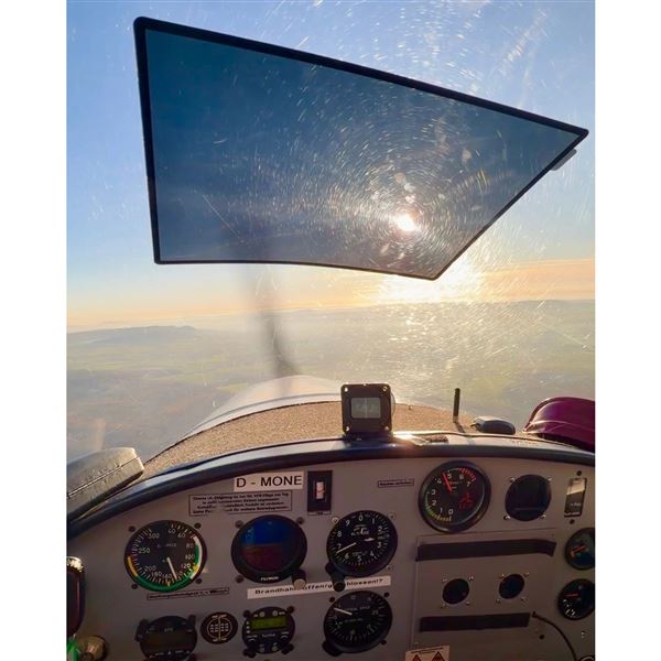 Sluneční clona AviationShade, zakřivená verze
