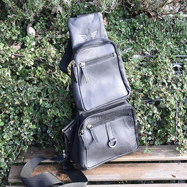 Kožený crossbag Federico "Křídla" černý