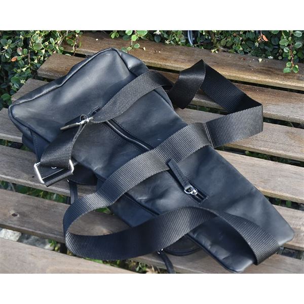 Kožený crossbag Federico "Křídla" černý