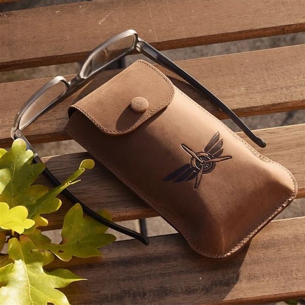 Kožené pouzdro na brýle Křídla hnědé