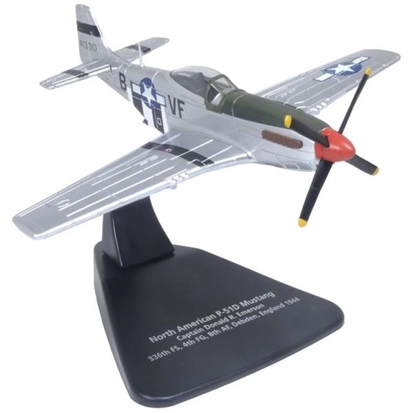Model P-51D Mustang USAAF RAF Debden 1:72