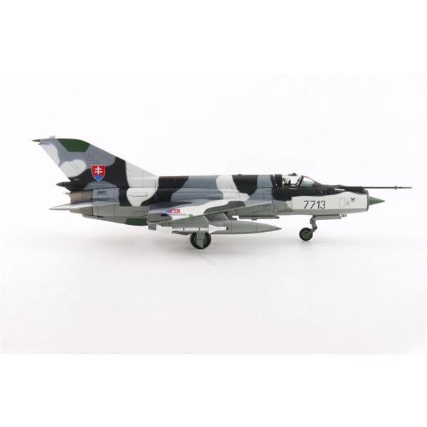 Model MiG-21MF Fishbed-J Slovak Air Force, signature 1:72