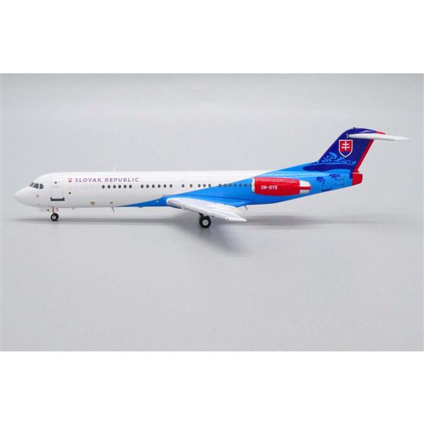 Model F100 Slovak Government Flight Service 1:200 