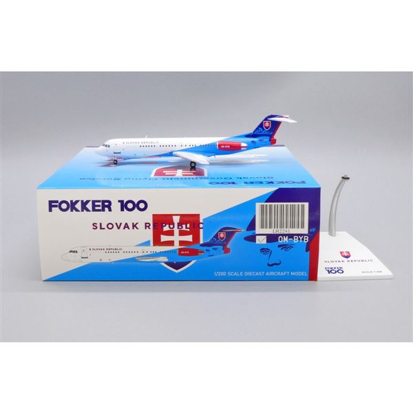Model F100 Slovak Government Flight Service 1:200 