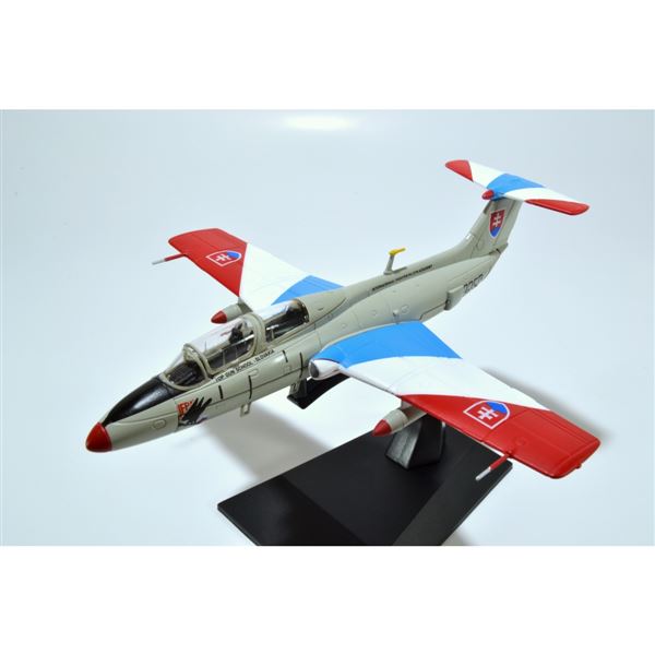 Model L-29 Delfín No. 3250 Slovak Air Force 1:72