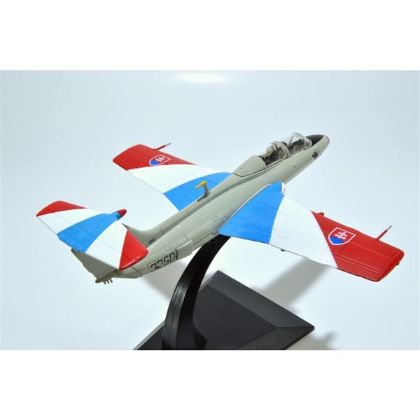 Model L-29 Delfín No. 3250 Slovak Air Force 1:72