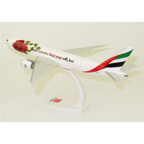 Model B777 Emirates Cargo "Red Rose" 1:200 