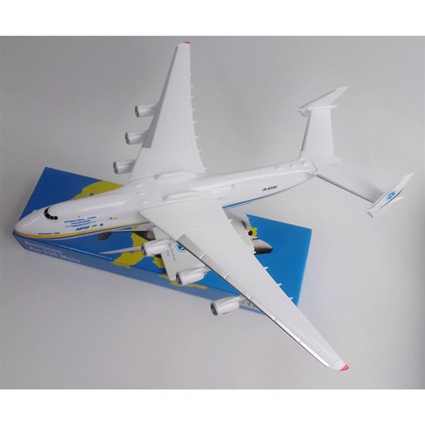 Model An-225 Antonov Design Bureau 2009 1:200