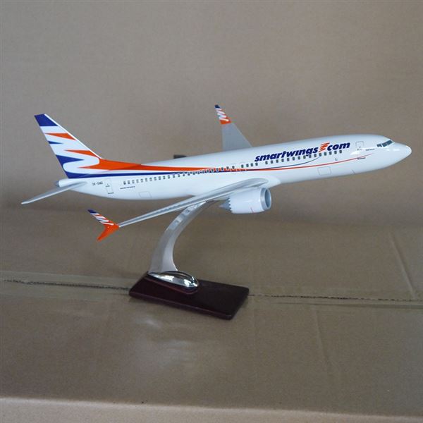 Model B737 MAX 8 Smart Wings 1:100