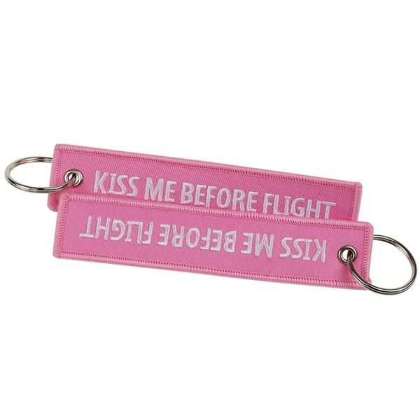 Keyring KISS ME BEFORE FLIGHT pink