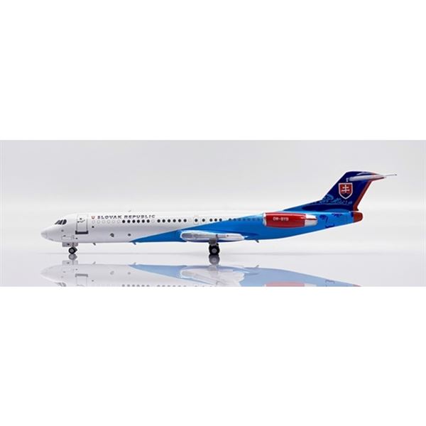 Model Fokker F100 Slovak Government 1:400