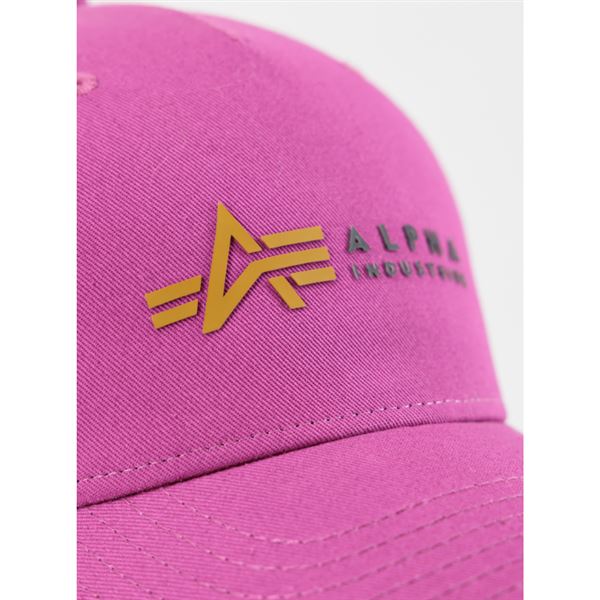 Alpha Industries Label Trucker Cap dark magenta