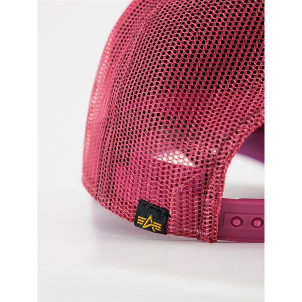 Alpha Industries Label Trucker Cap dark magenta