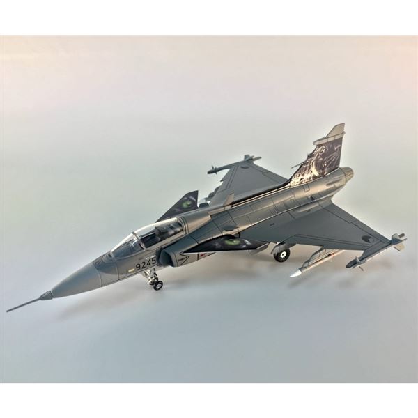 Model Saab JAS-39C Gripen CAF Signature 1:72