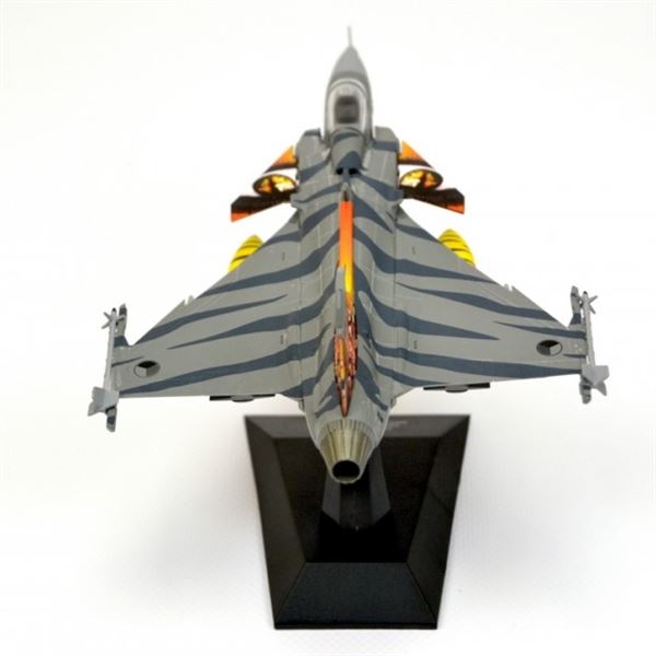 Model Saab JAS-39C Gripen CAF Nr. 9241 1:72