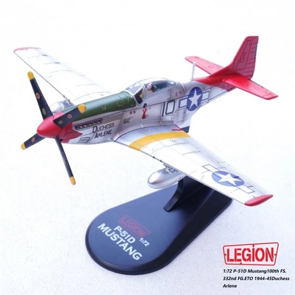 Model P-51D Mustang USAAF 332nd FG, R. Williams, 1944 1:72