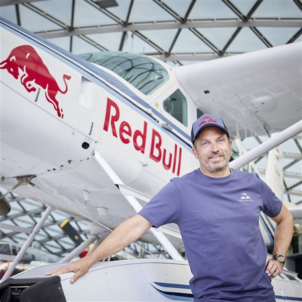 RED BULL Kšiltovka New Era E-Frame ICON